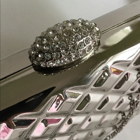 Natasha Couture Silver Crossbody / Clutch Box Bag - Picture 3 of 11
